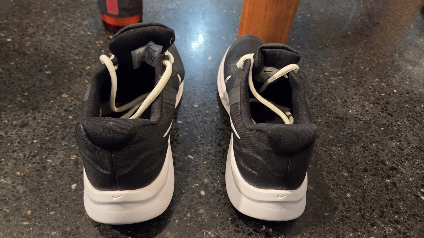 Nike Star Runner 3 Youth Shoes Black White Size 5.5Y - photo 4