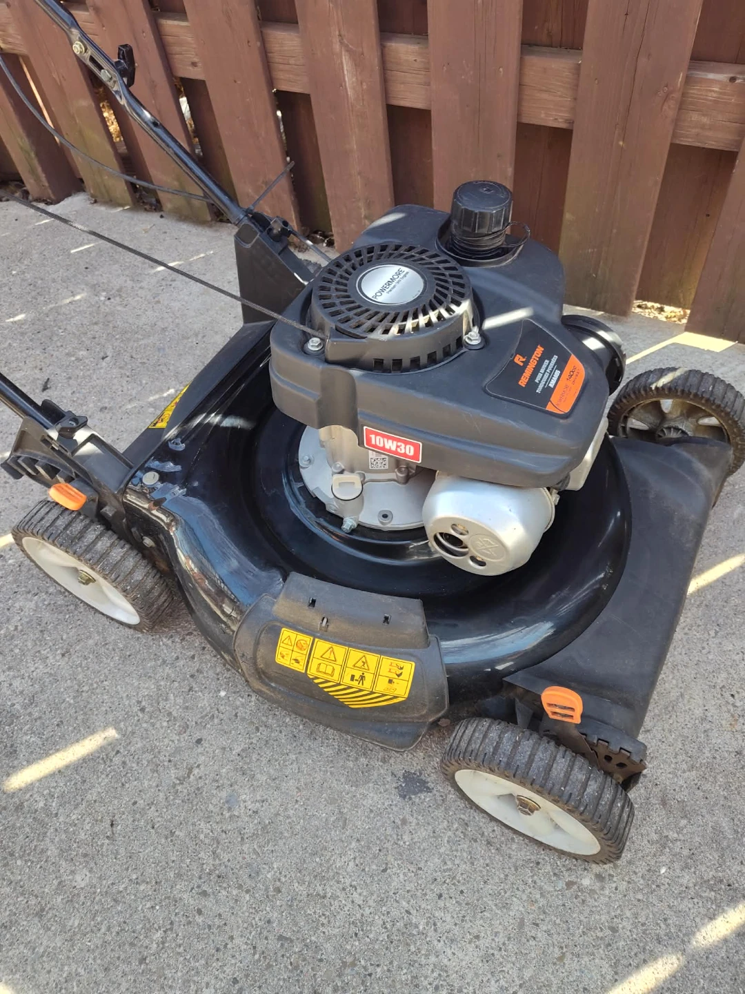 Great Condition Remington Bagless Push Mower 140ccs - photo 2