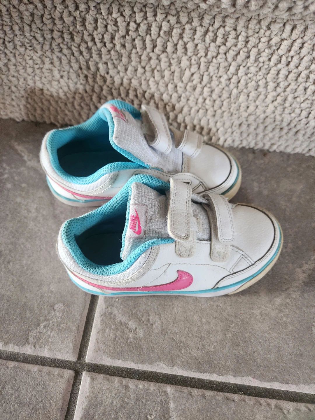 Nike Toddler Shoes size 9 - photo 2