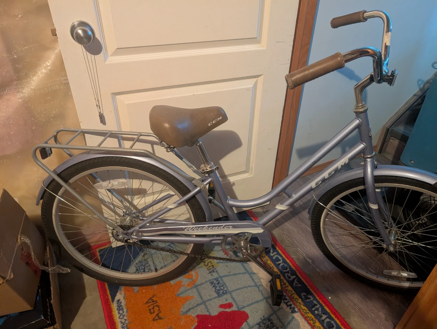 CCM Weekender Cruiser Bicycle