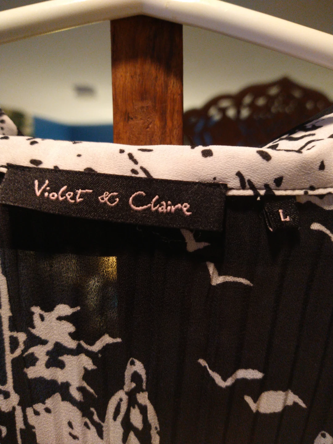 Violet & Claire Women's Black & White Print Sleeve Blouse - photo 3