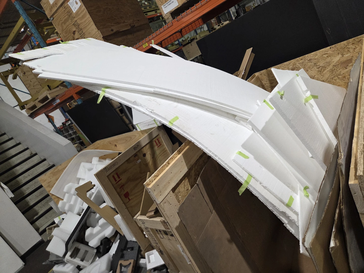 🥕 free foam. Cardboard. Odd shapes . various - photo 4