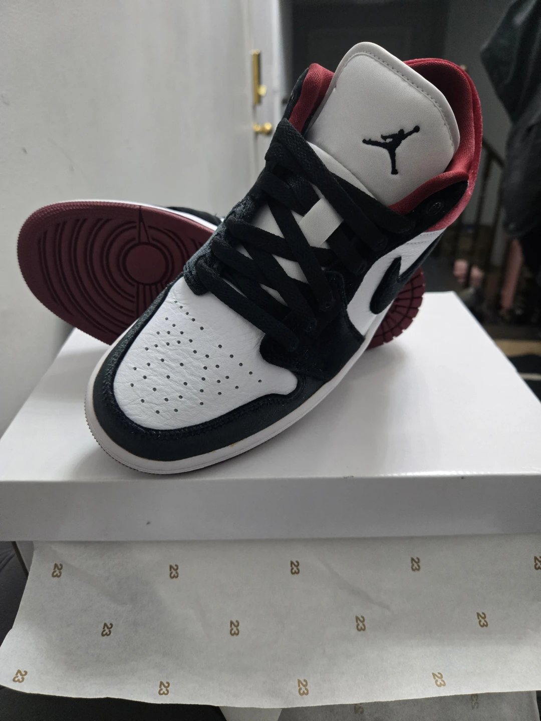 Air Jordan 1 Low SE - photo 3