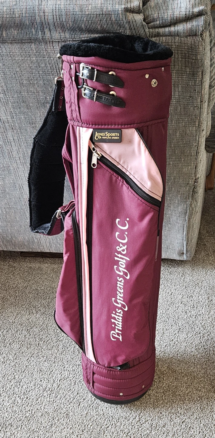 Jones Sports Co. "Puddis Greens Golf & C.C." Golf Bag - photo 2