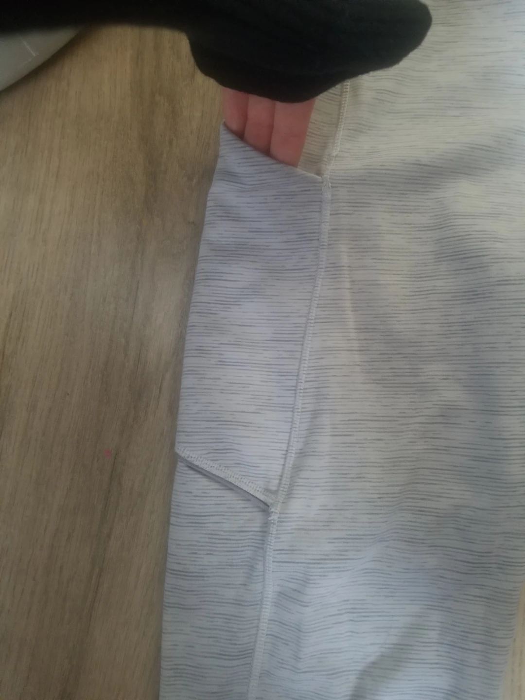 Lululemon Grey Striped Crop Leggings - photo 3