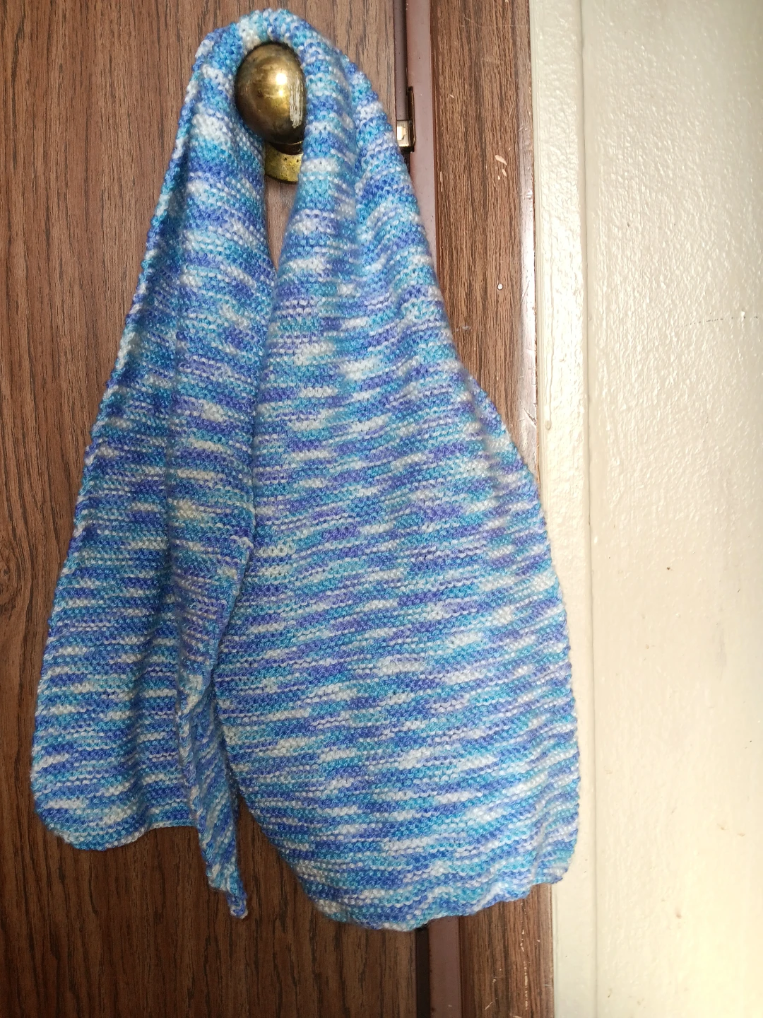 Hand-Knitted Scarf - photo 3