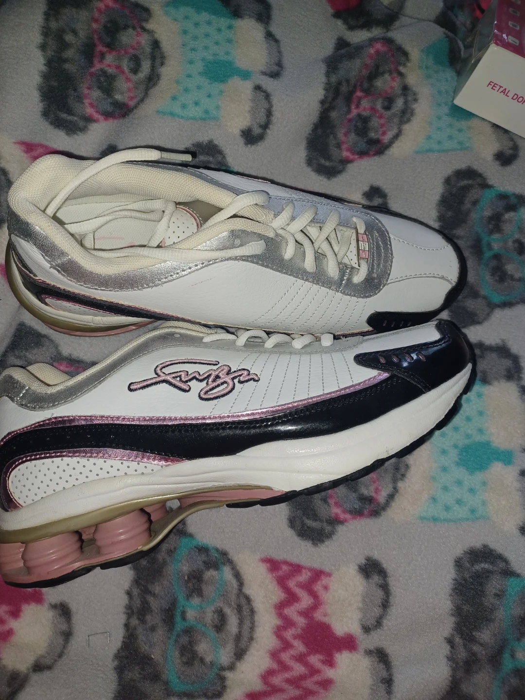 Women's Athletic Shoes - photo 2
