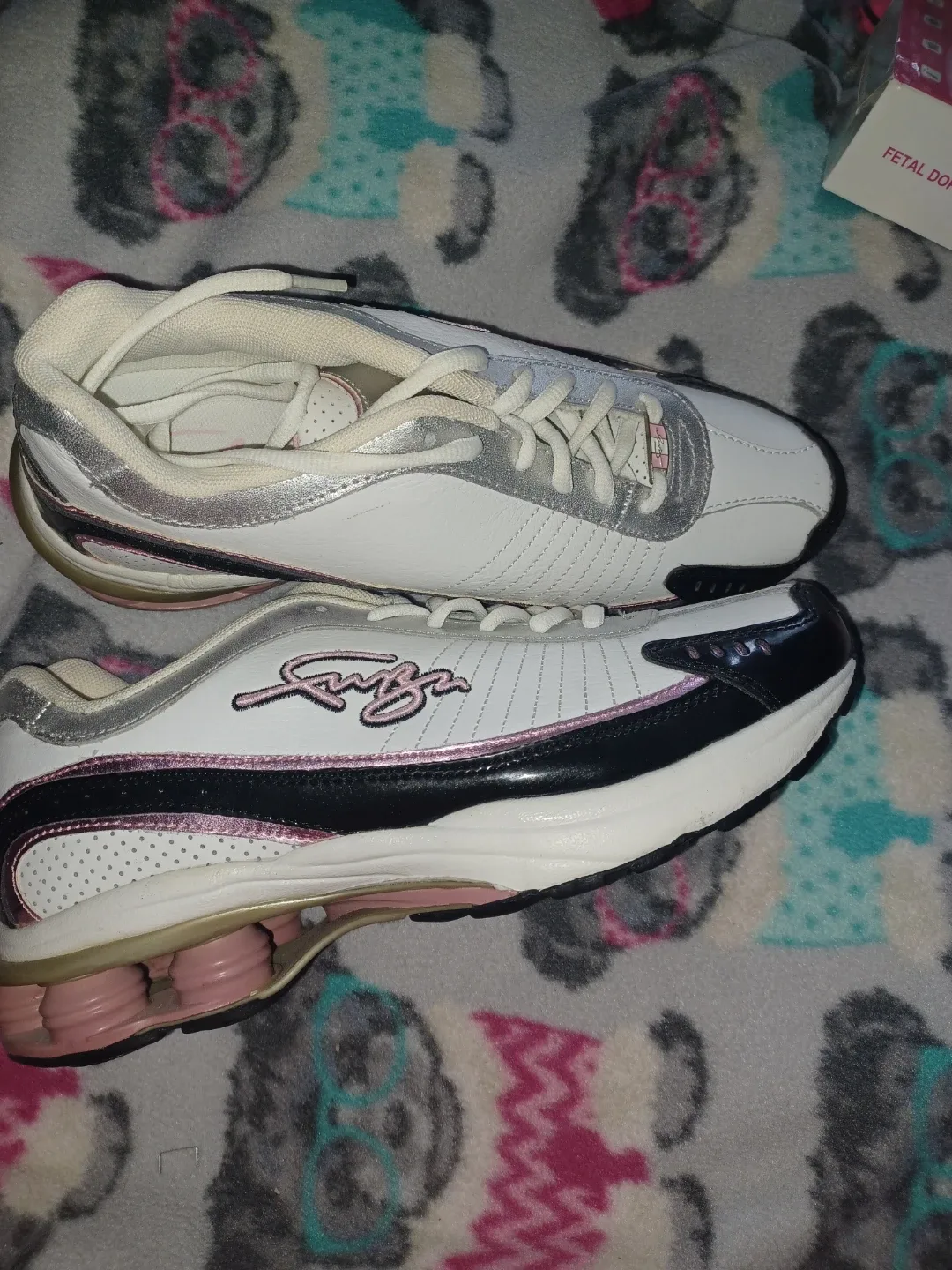 Women's Athletic Shoes - photo 2