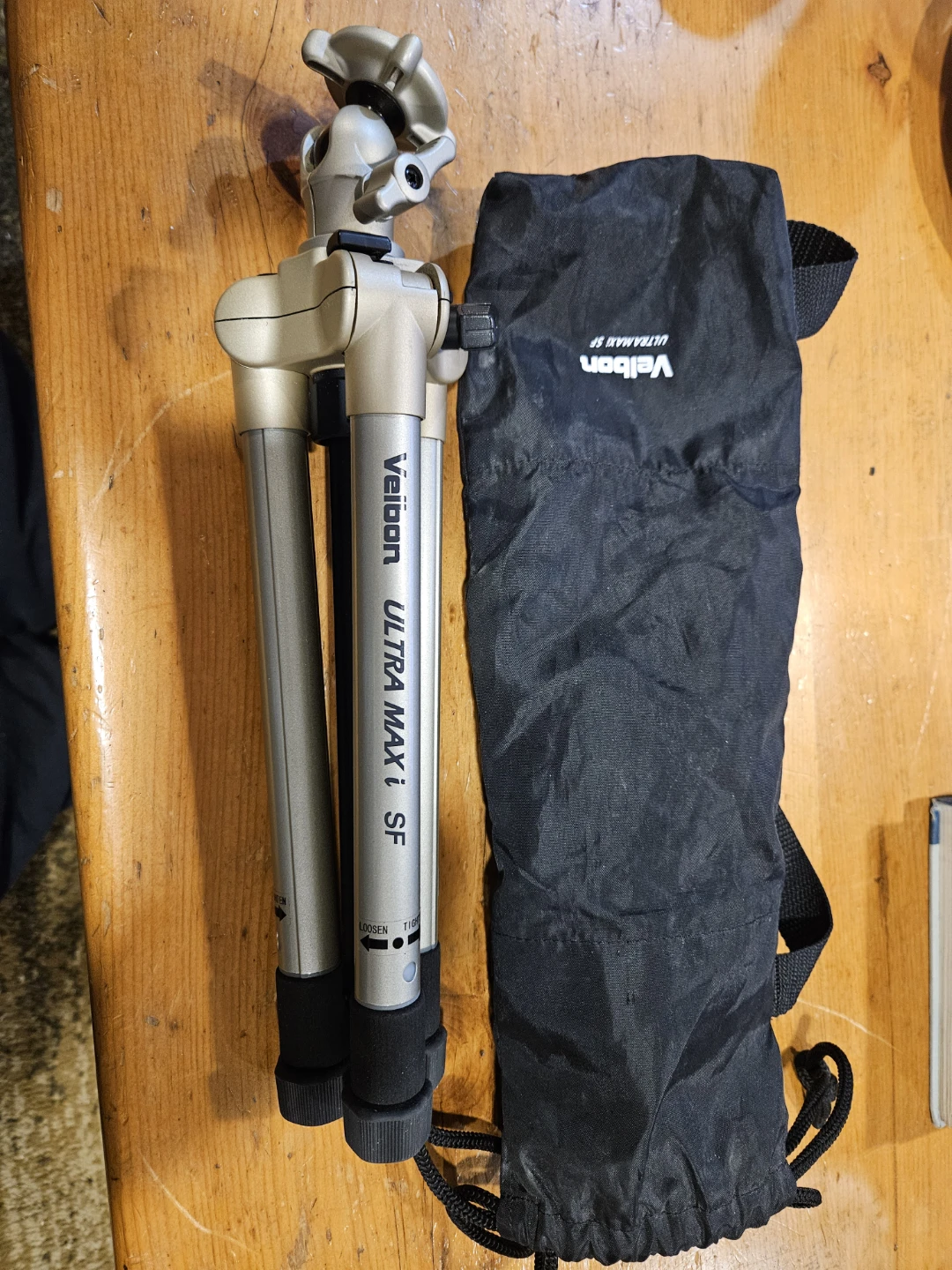 LIKE NEW! Velbon ULTRA MAX SF travel Tripod with Bag - photo 2