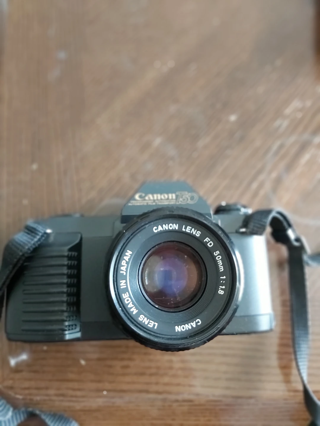 Canon T50 35mm Film Camera with 50mm f/1.8 Lens - photo 2