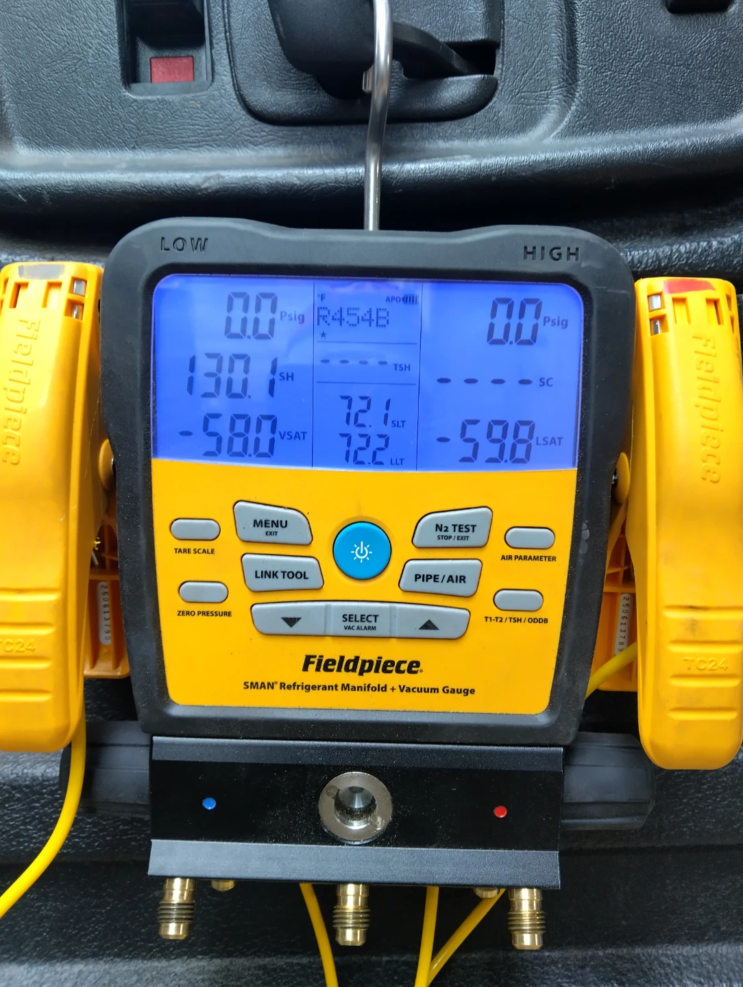 Fieldpiece manifold gauge