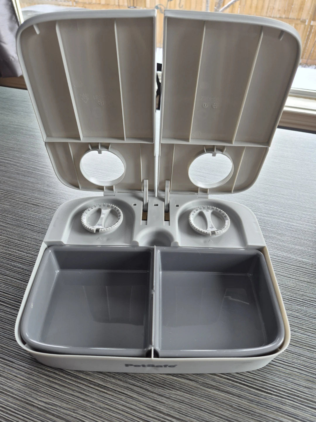 PetSafe 2 Meal Automatic Pet Feeder - photo 3
