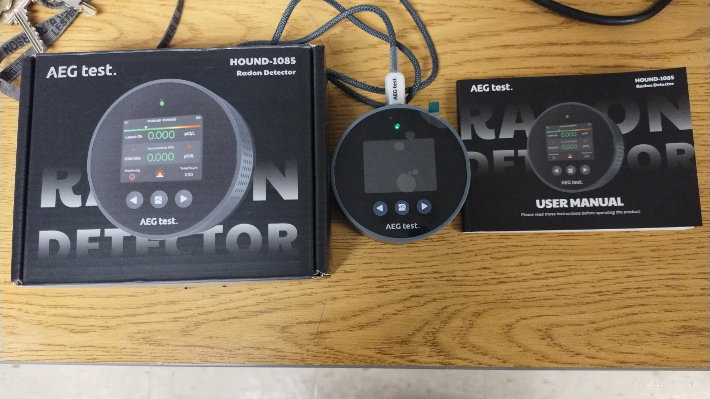 AEG test. HOUND-1085 Radon Detector