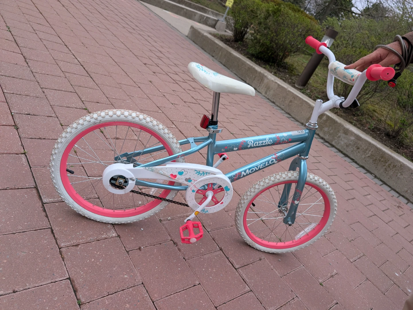 Movelo Razzle Kids Bike - photo 3