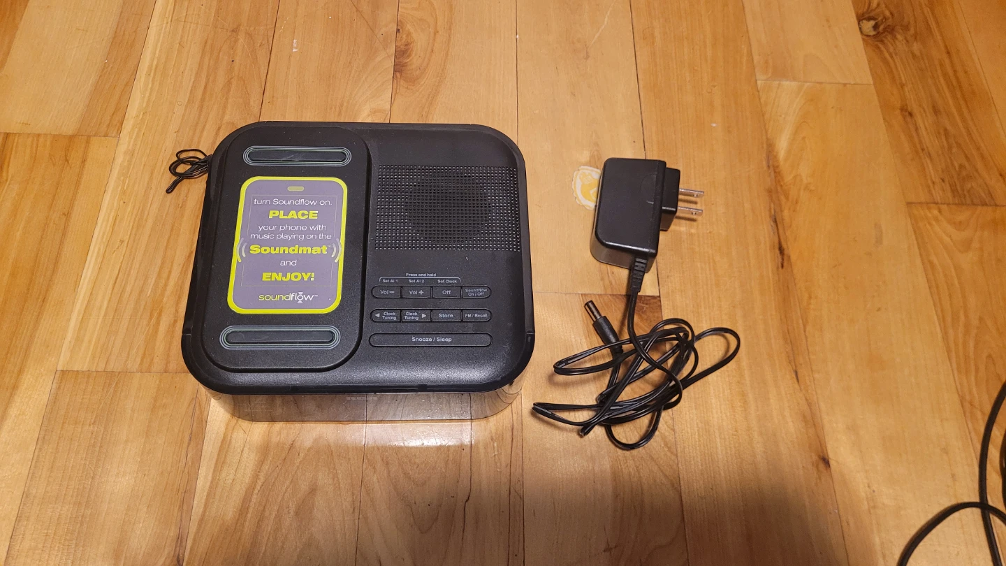 RCA Alarm Clock Radio with Soundflow