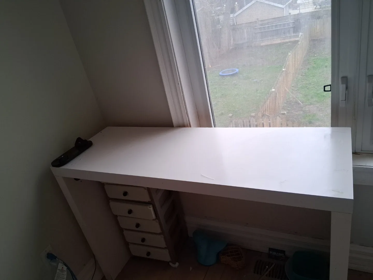 White Desk with Drawers - photo 2