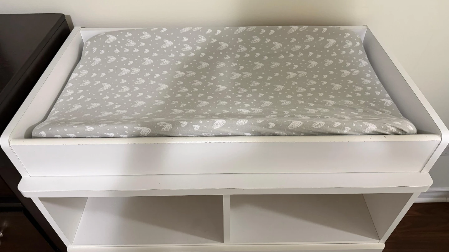 White Changing Table with Drawers and Shelves - photo 3