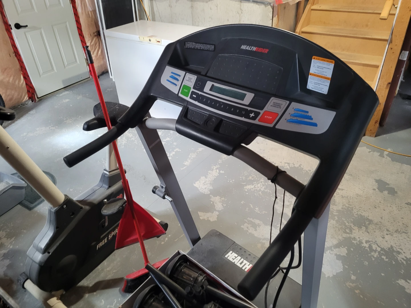 HealthRider Treadmill - photo 2
