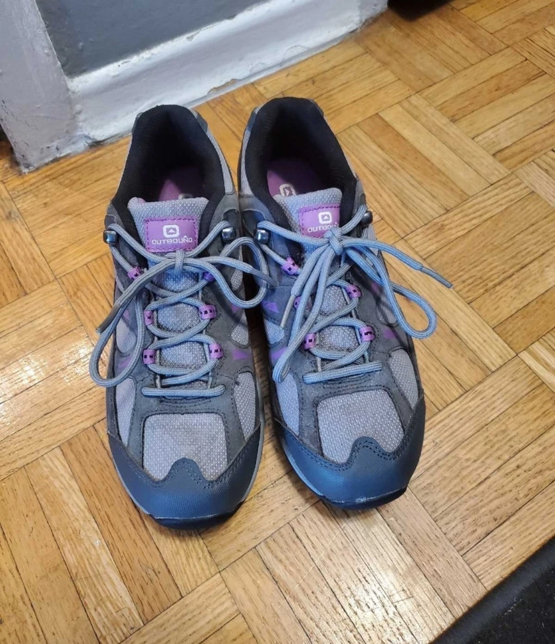 Women's / Girl's OutBound Shoes Size 8
