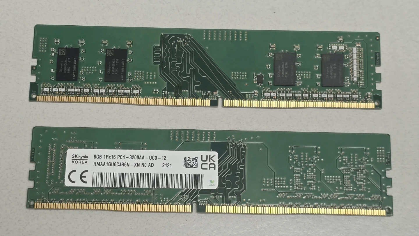 SK hynix 8GB x 2 DDR4 PC4-3200AA RAM Sticks