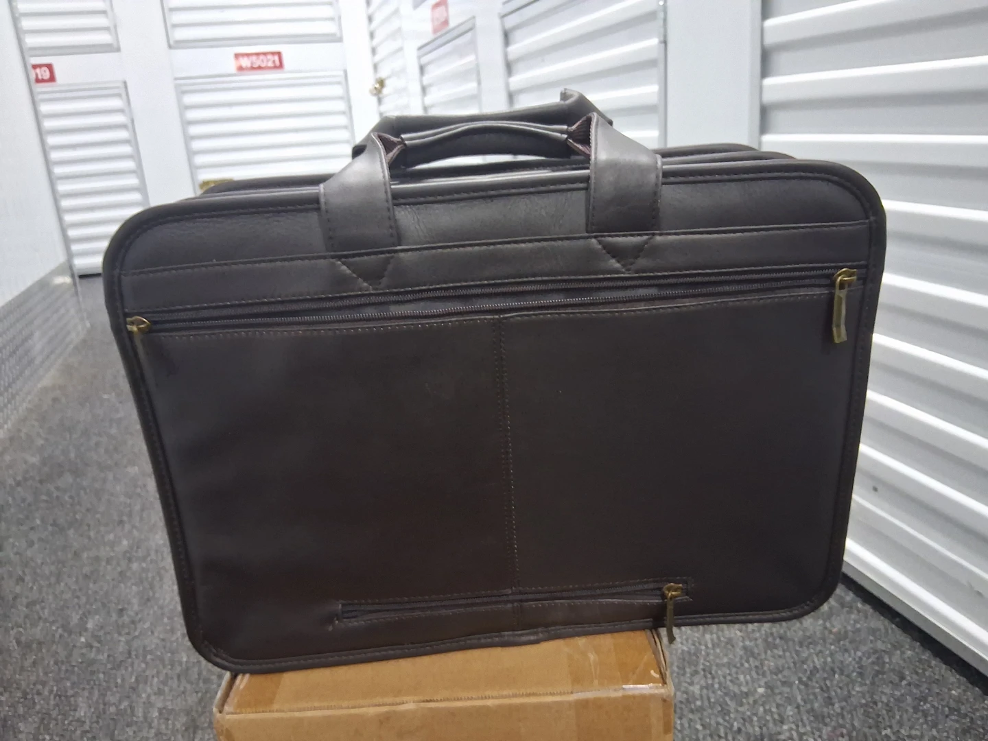 SOLO New York Leather Briefcase