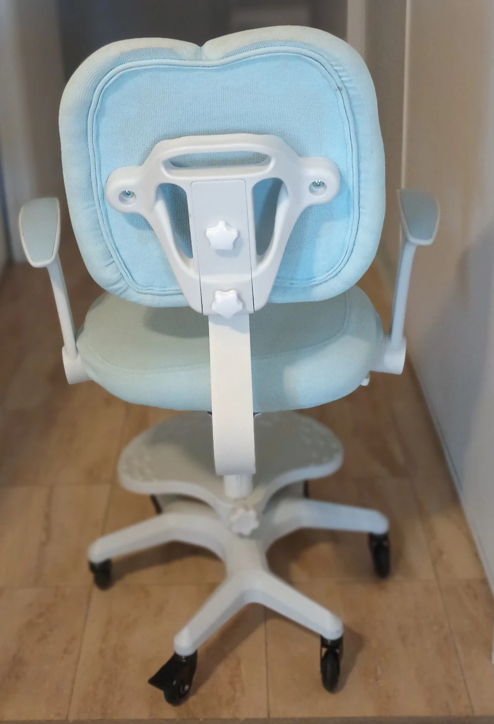 Luight Blue Ergonomic Kids Desk Chair - photo 2
