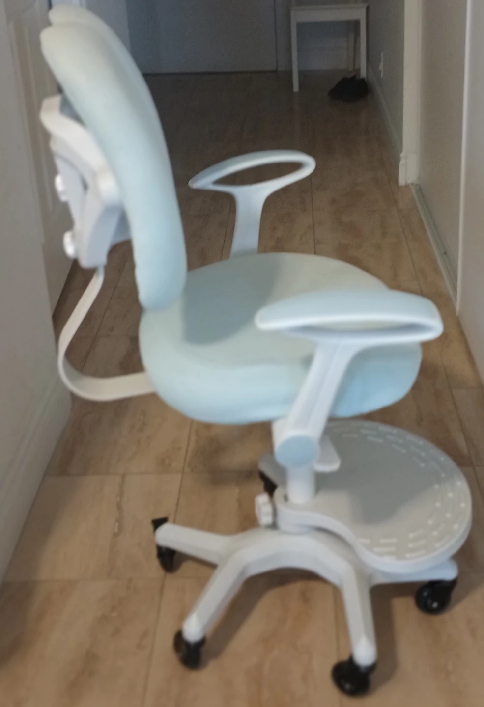 Luight Blue Ergonomic Kids Desk Chair - photo 3