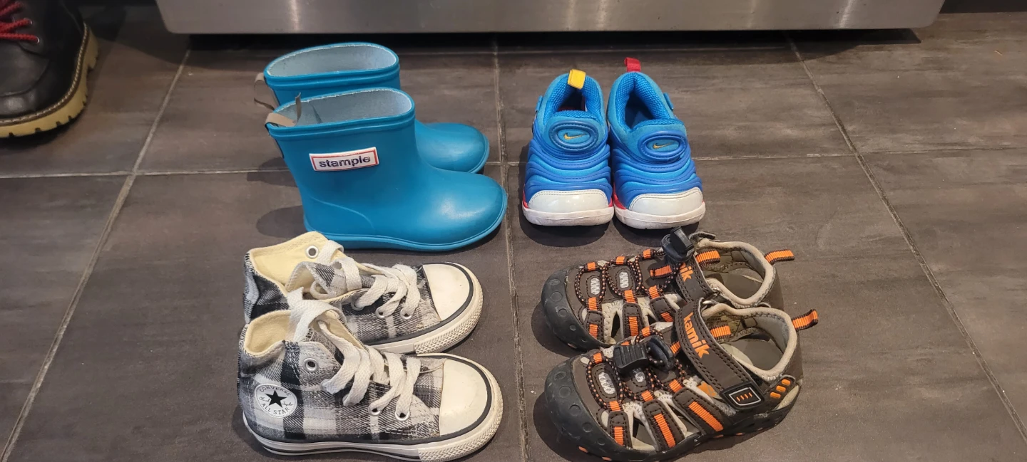 Size 5 kids shoes bundle $20