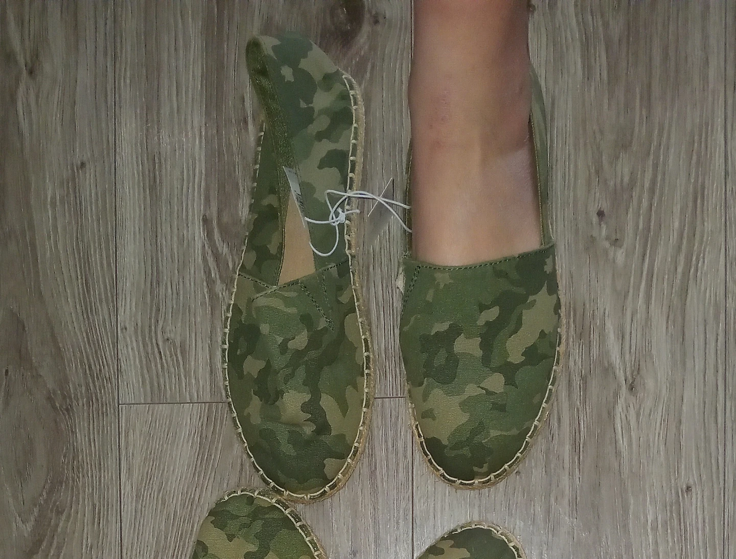 Old Navy Camo Espadrille Flats - photo 2