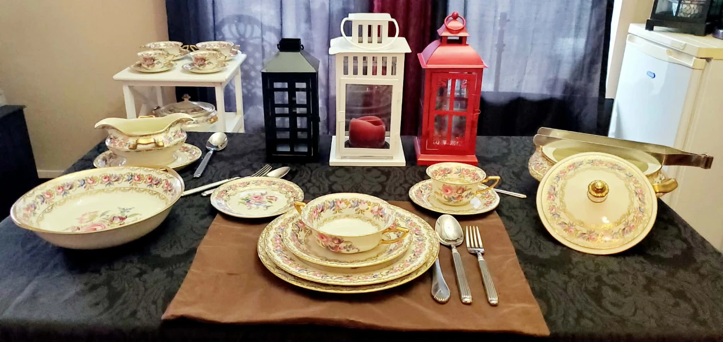 Vintage Rosenthal 'Vienna' Ivory dinnerware set