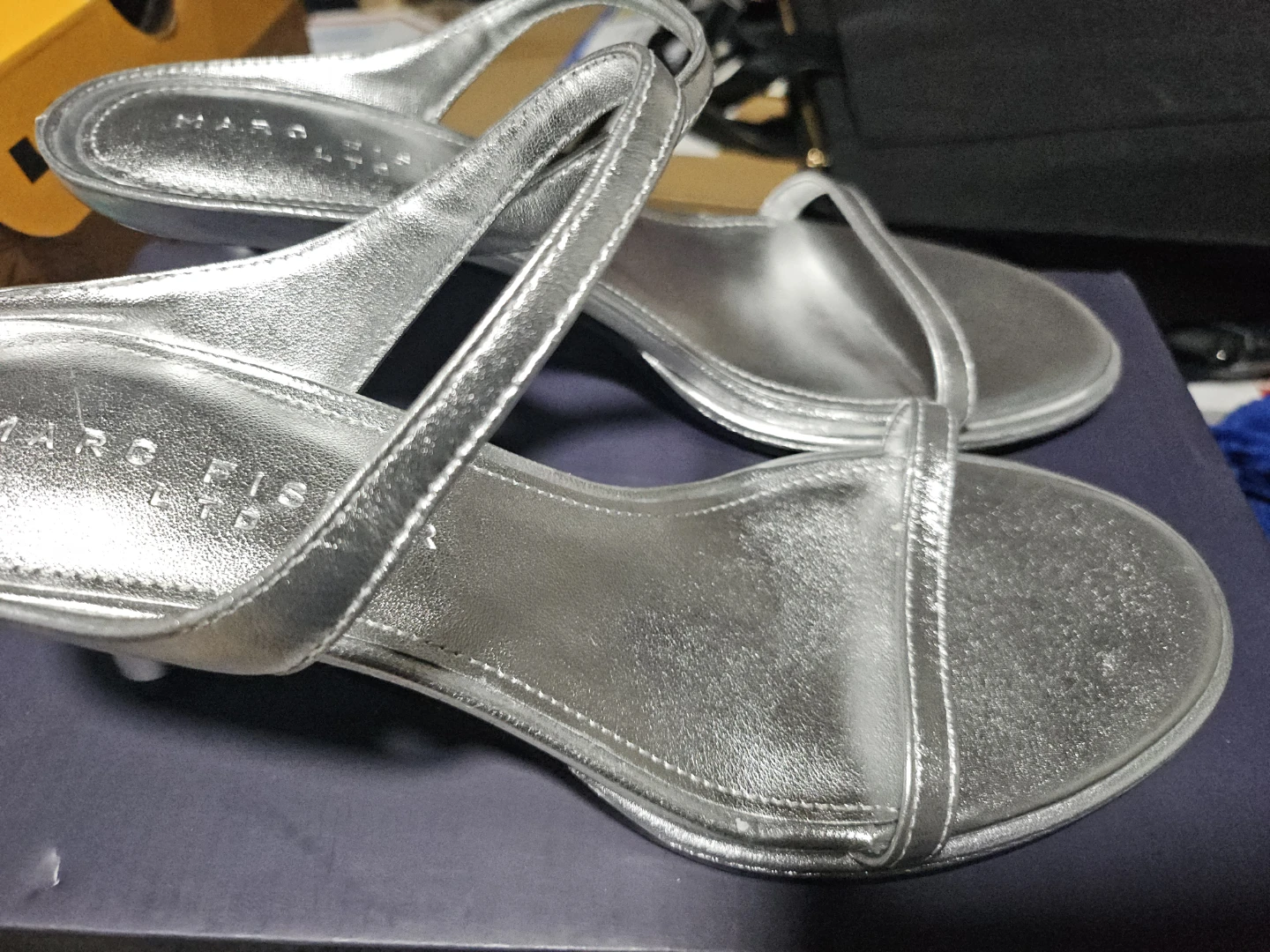 Marc Fisher LTD Silver Leather MLALONDE Sandals - photo 2
