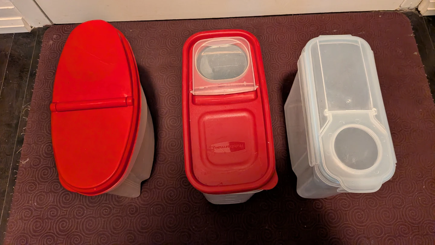 3 Food Storage Containers, incl Rubbermaid - photo 2