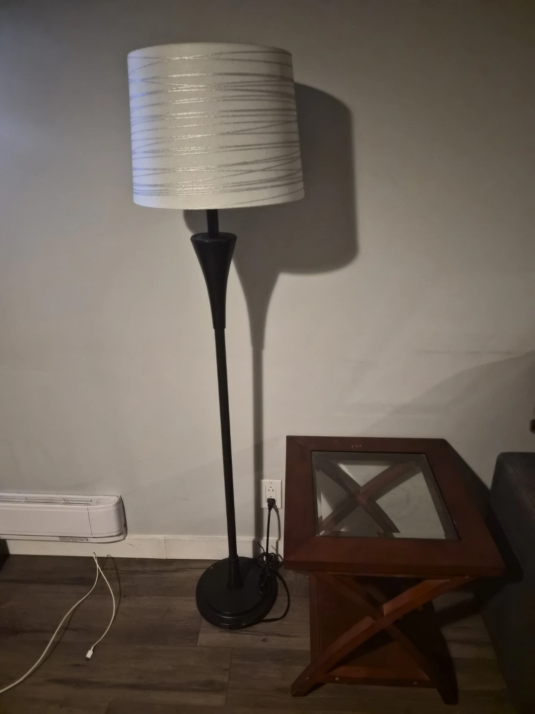 2 Coffee tables with 2 floor lamps - photo 4