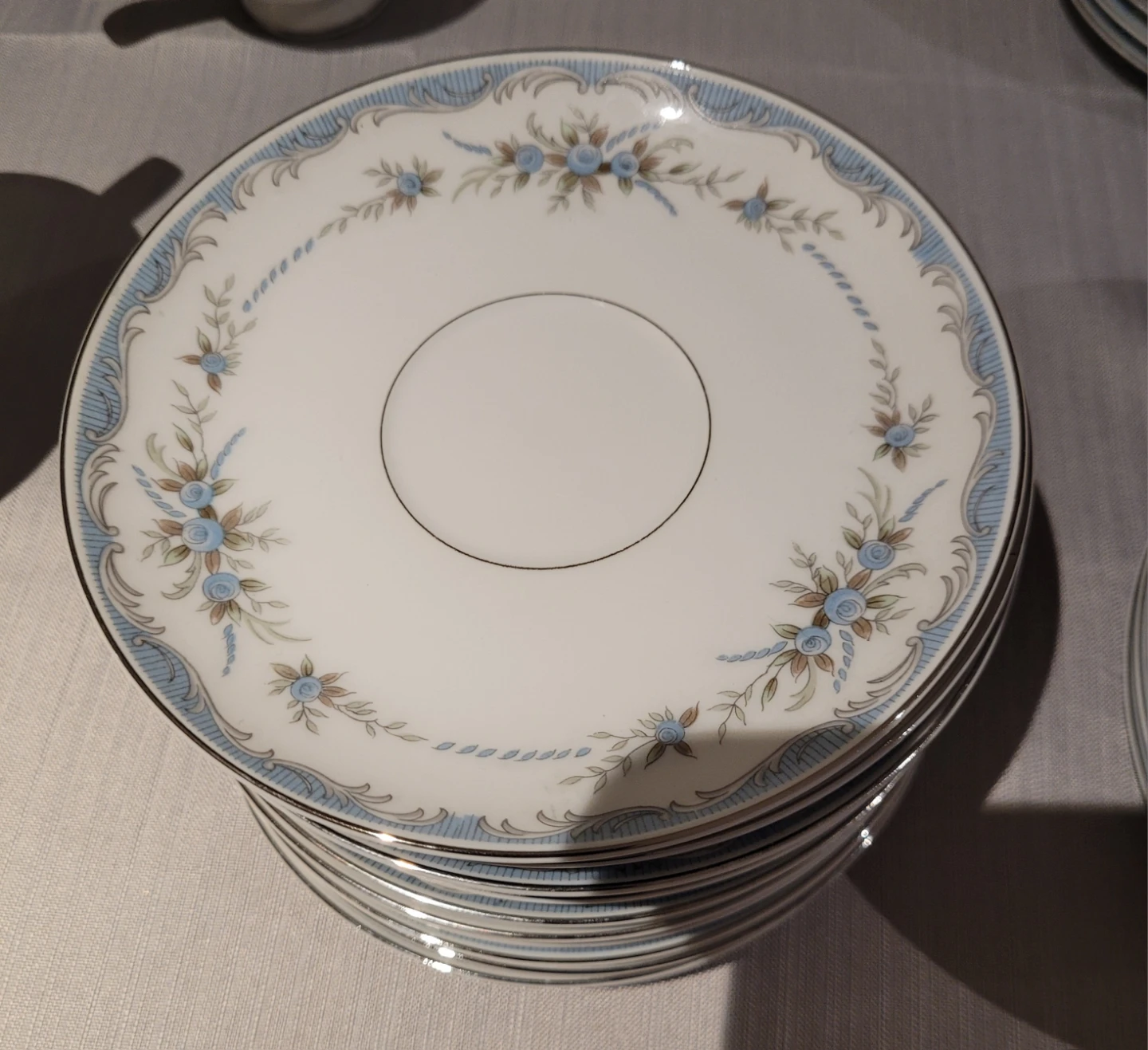 Mikasa  roslyn large set dishes china