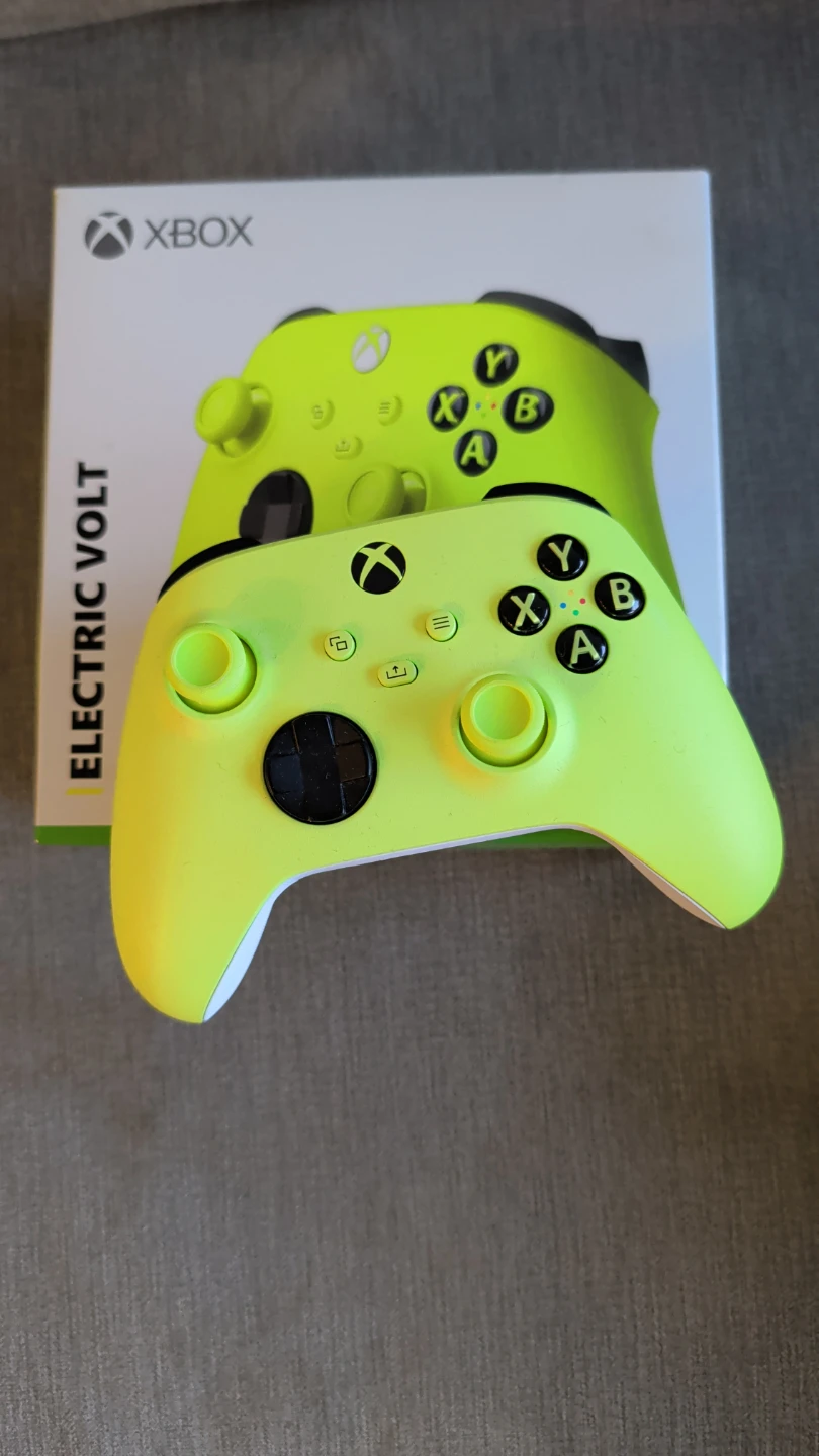 Xbox Wireless Controller - Electric Volt
