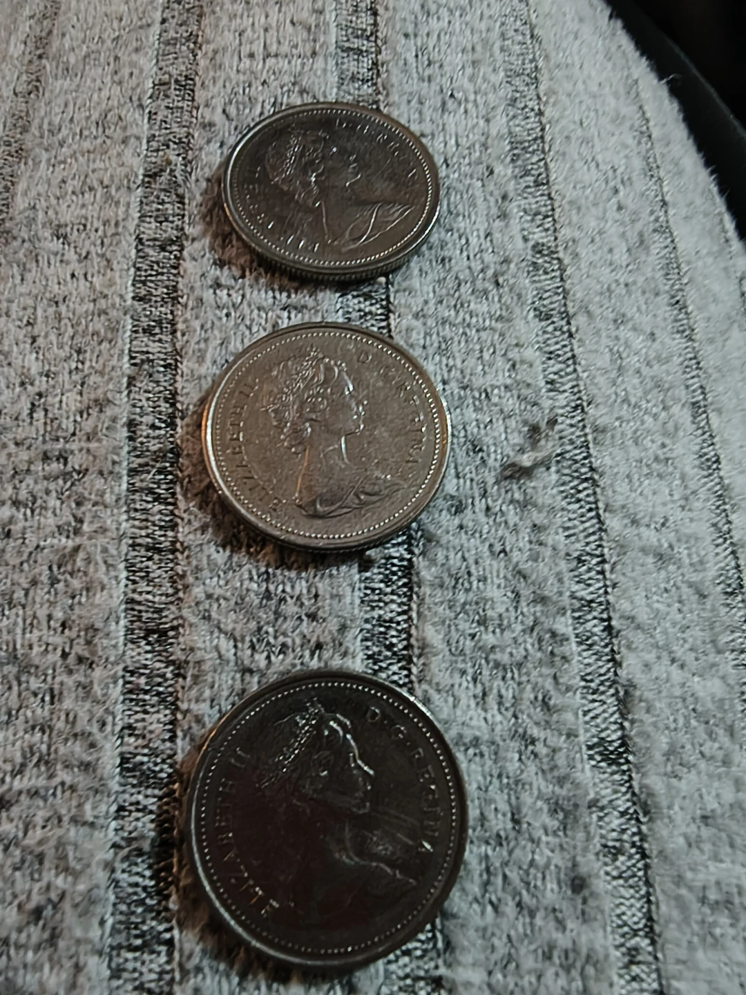 3 x Canadian 25 Cent Coins - photo 2