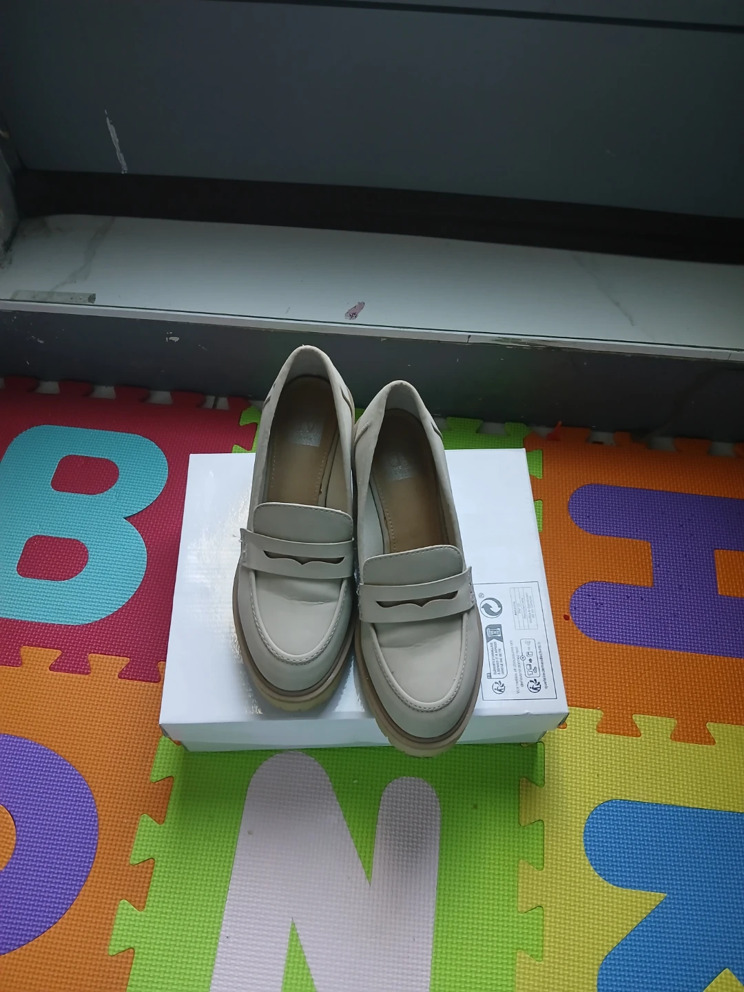Dolce Vita Beige Leather Loafer Heels - photo 4