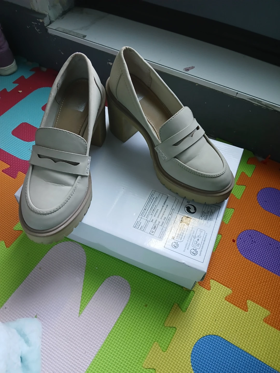 Dolce Vita Beige Leather Loafer Heels - photo 5