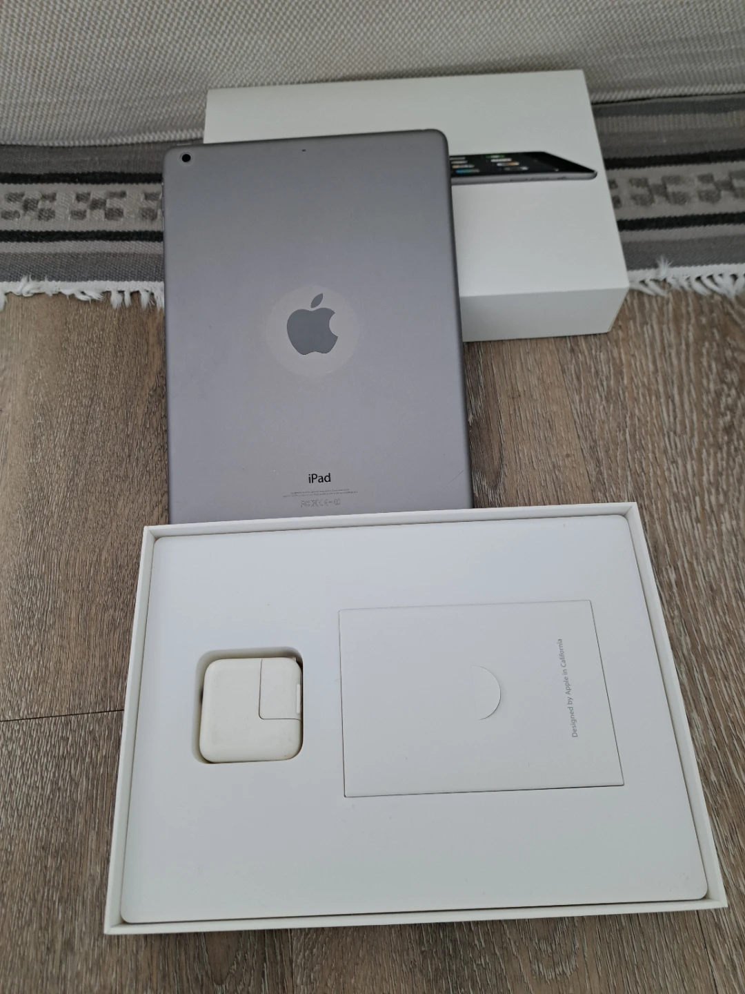 Apple iPad Air Silver 32GB Wi-Fi.  iPad Air de 1ª generación - photo 3