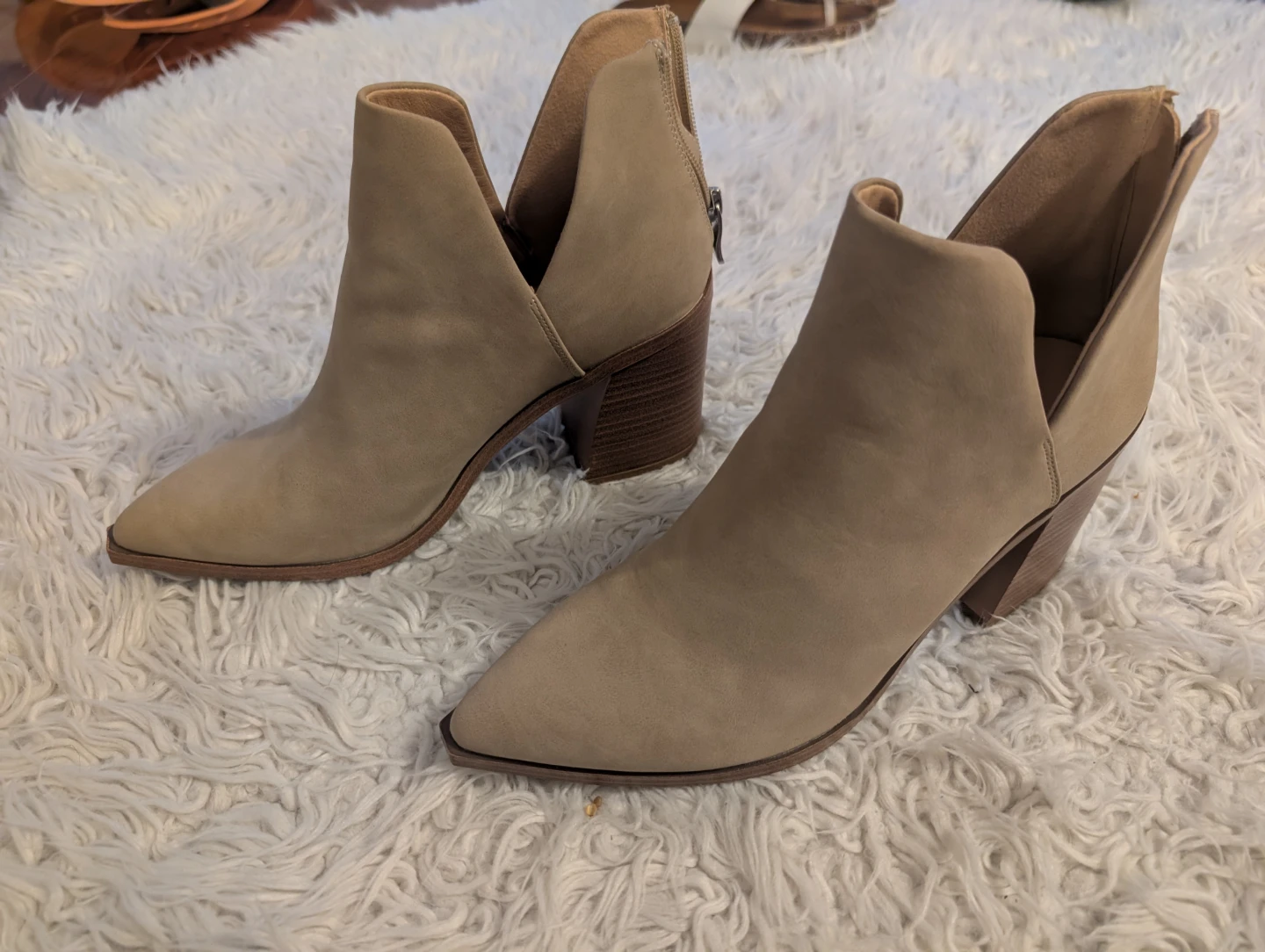 NEW Women's Beige Suede V-Cut Ankle Boots