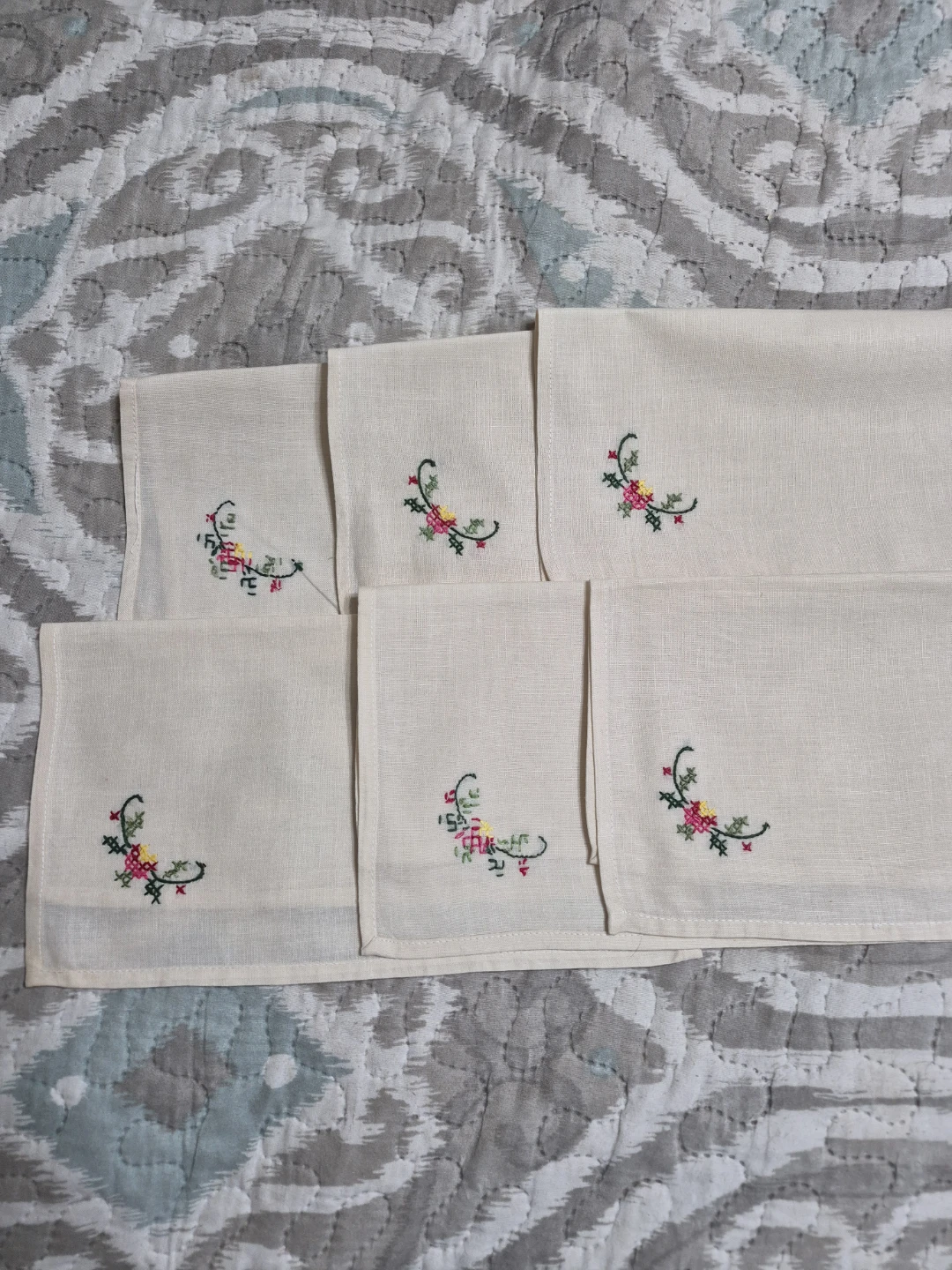 Beautiful Set of 6 Vintage Hand Embroidered Cream Napkins Linen - photo 2