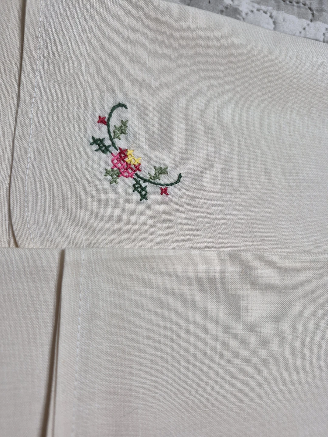 Beautiful Set of 6 Vintage Hand Embroidered Cream Napkins Linen - photo 5