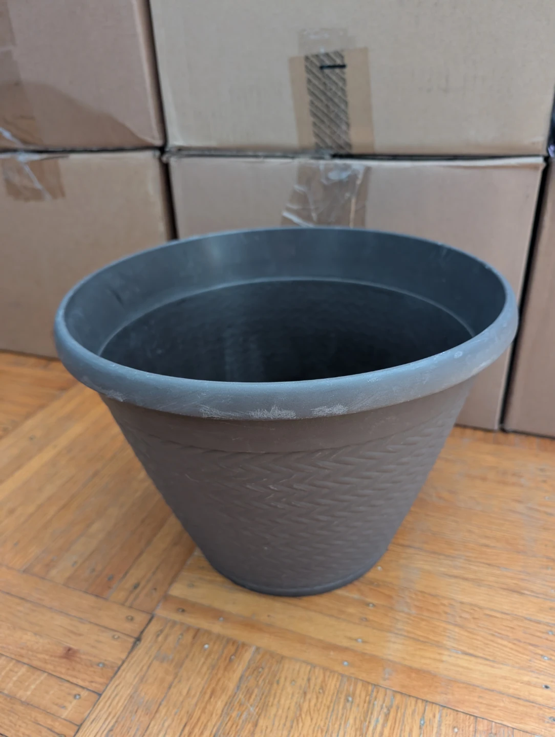 4 Grey Plastic Plant Pots w/Soil - photo 3
