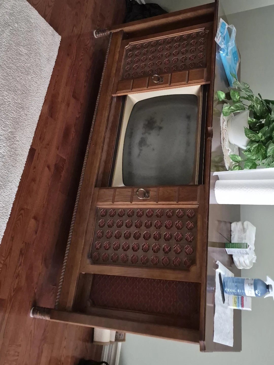 Vintage Wooden Console TV Stand with Fabric Inserts - photo 3