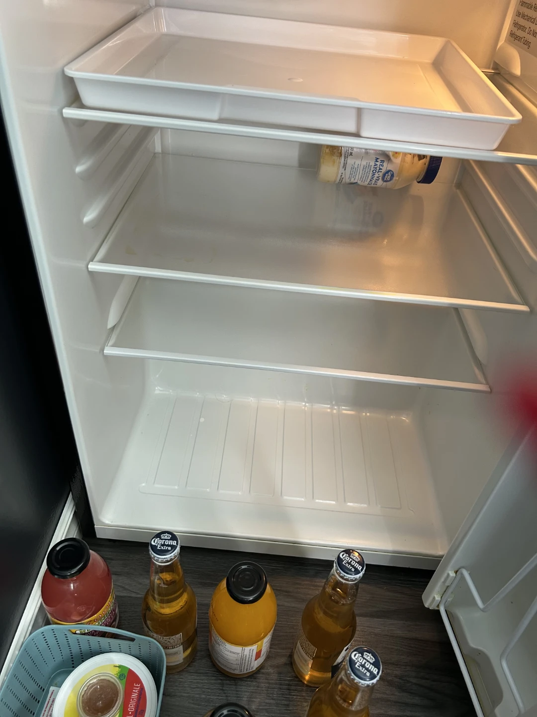 New Frigidaire good quality brand mini fridge - photo 4