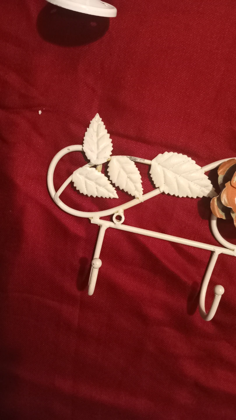 White Metal Rose Wall Hook Rack and Towel Bar - photo 5
