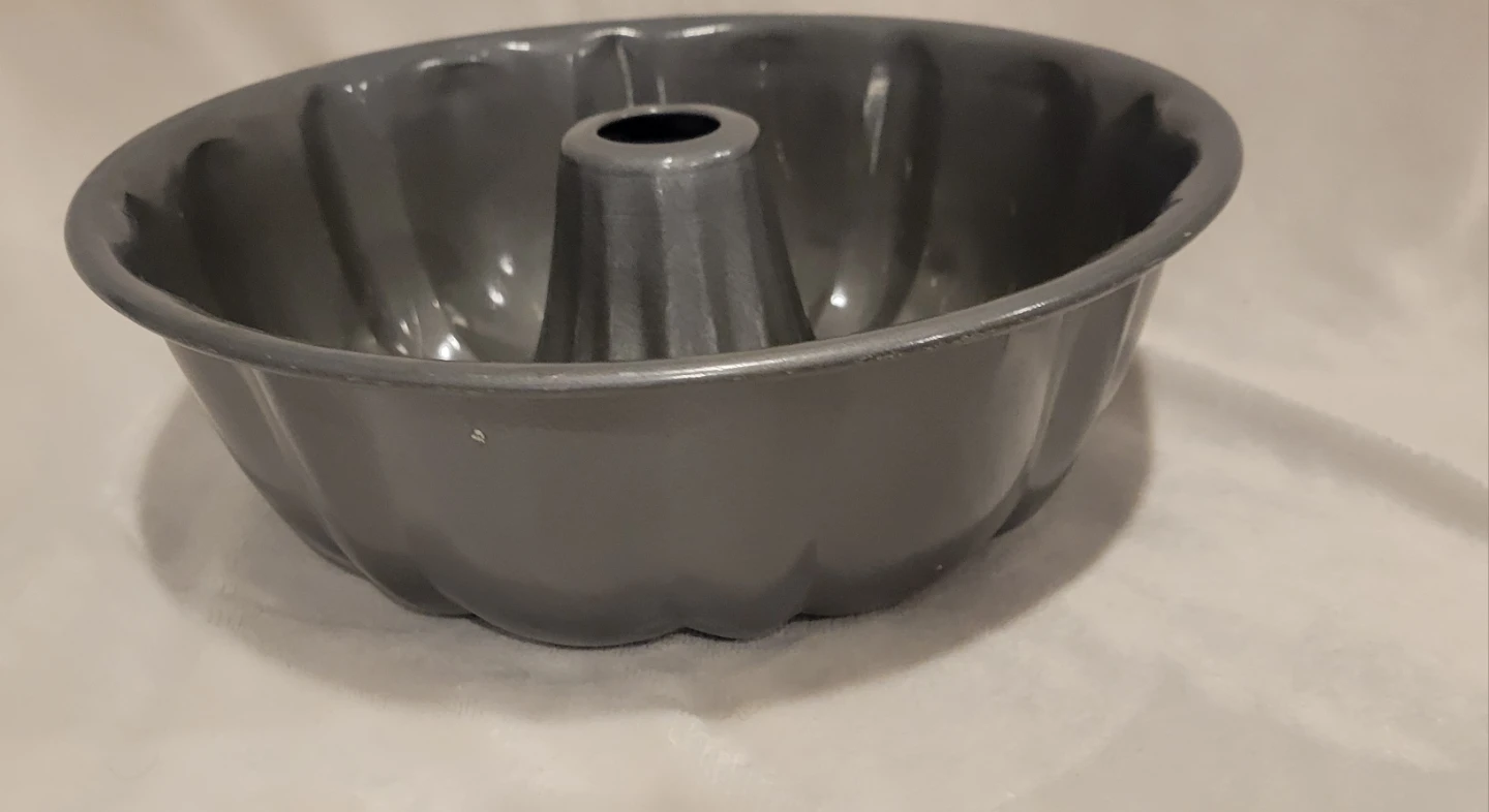 Fluted Bundt Cake Pan - photo 2