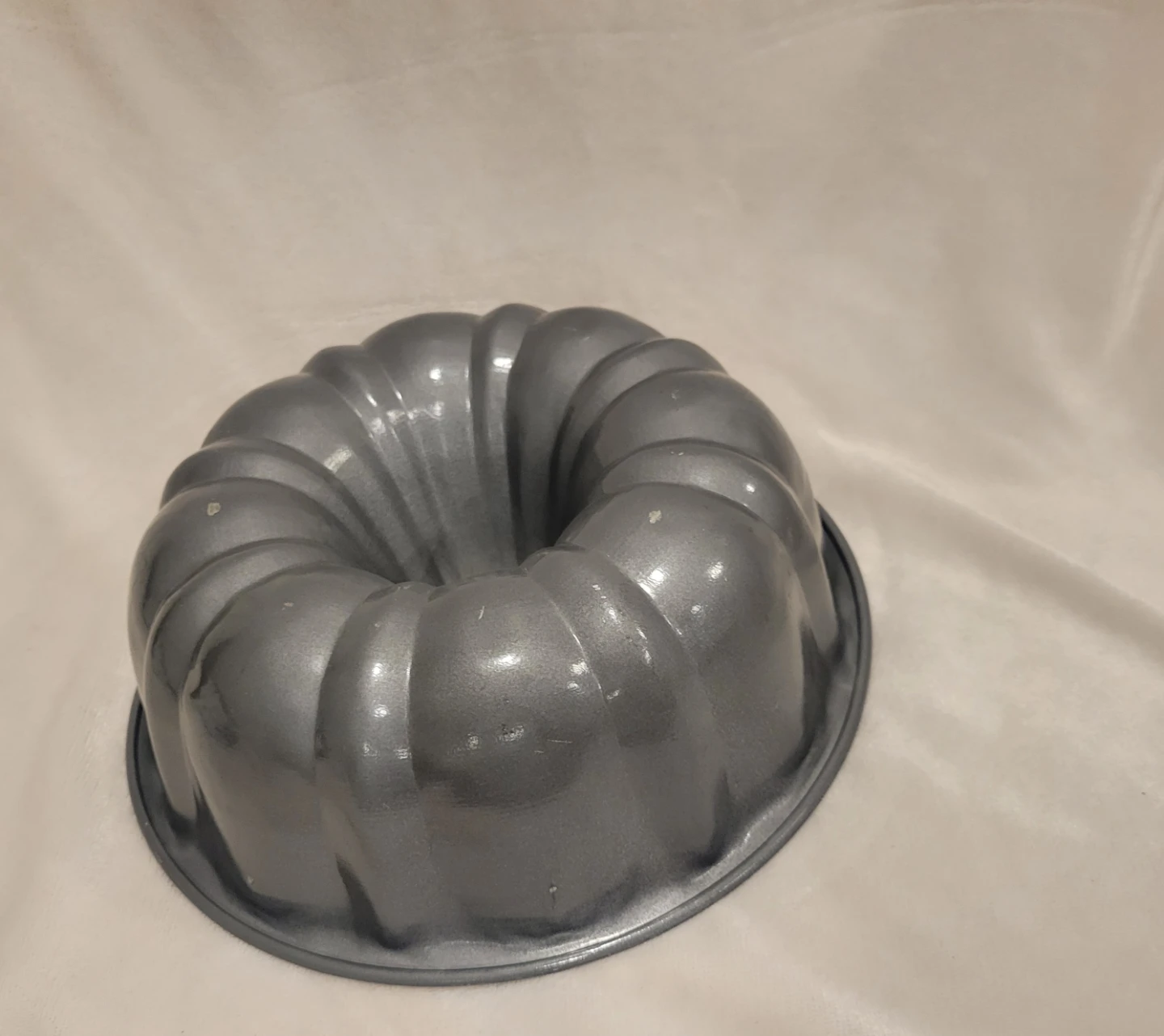 Fluted Bundt Cake Pan - photo 3