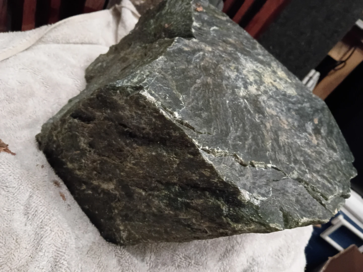 Raw Jade Stone 15kg 660-18
