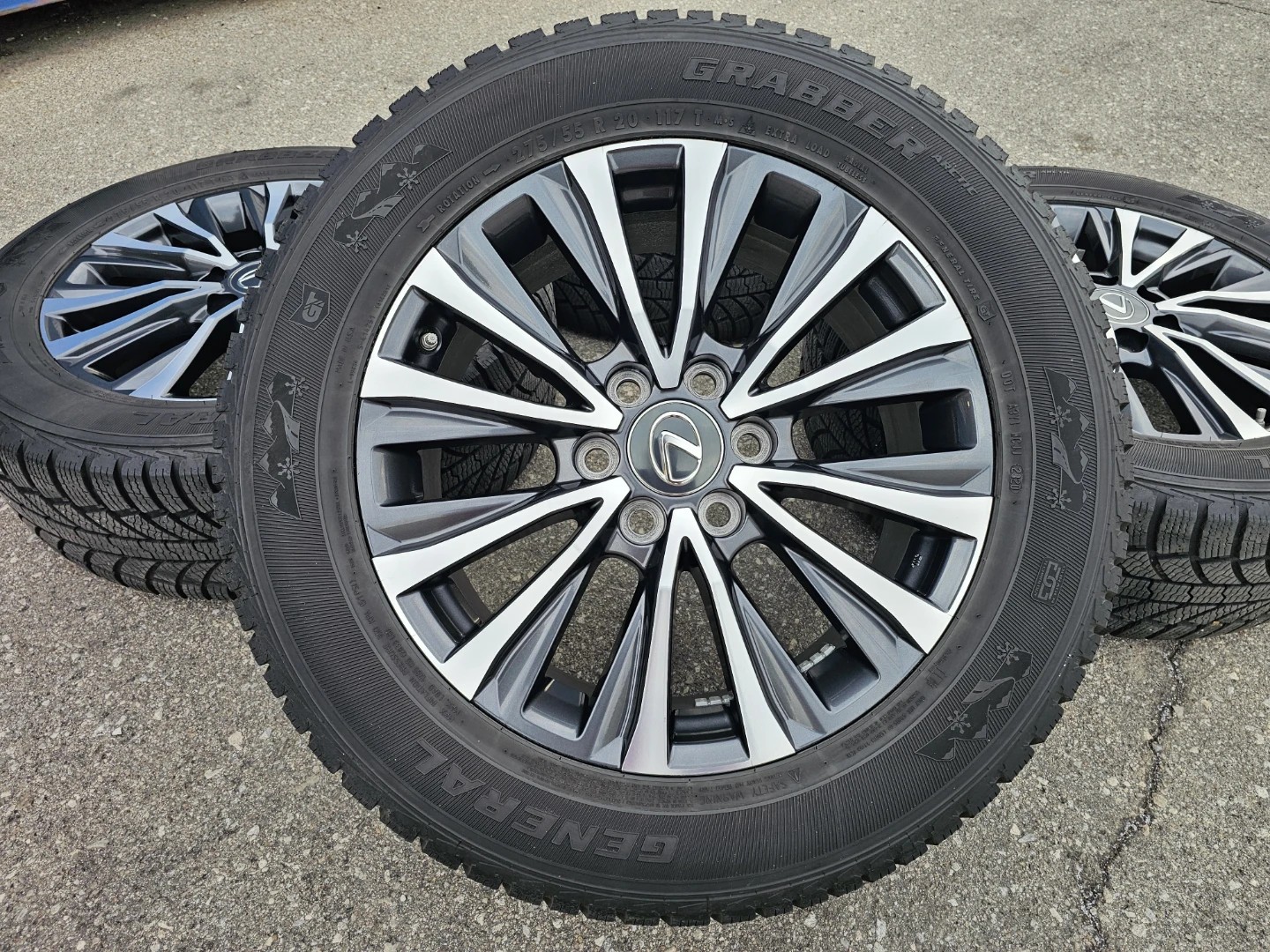 LEXUS LX 600 O.E.M RIMS AND WINTER TIRES 275/55 R20 - photo 4